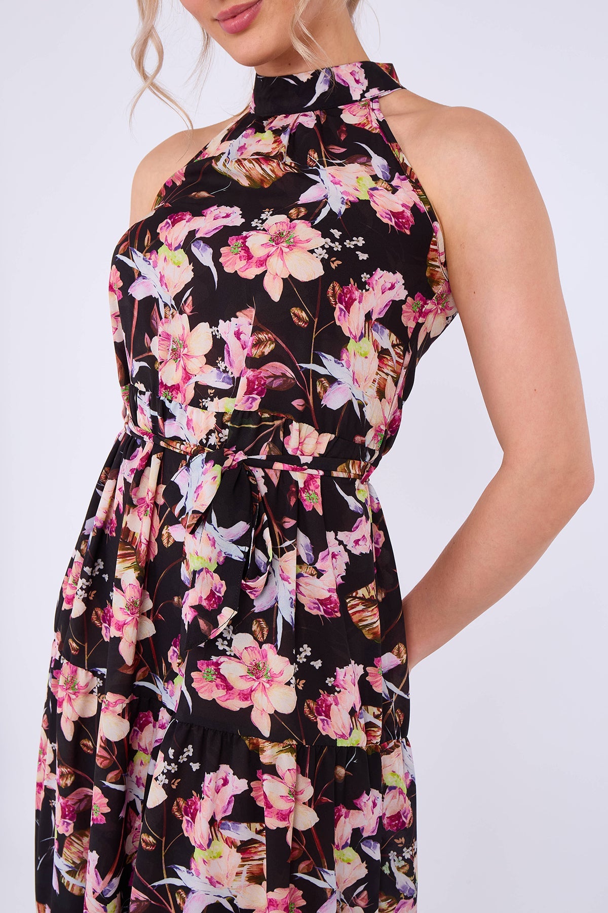 8Pcs Black Floral Print Halter Neck Maxi Dress