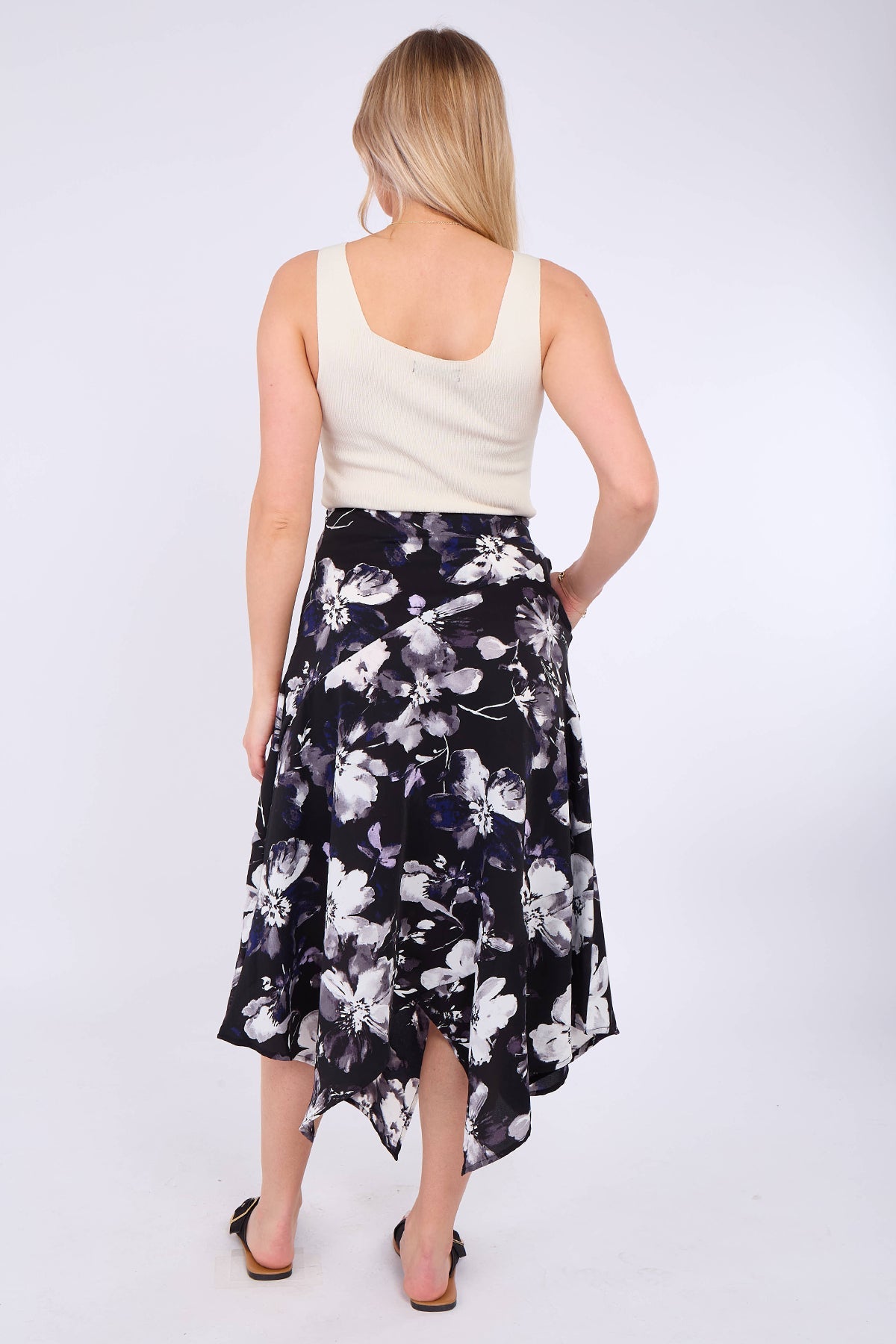 8Pcs Black Floral Printed Asymmetric Hem Skirt