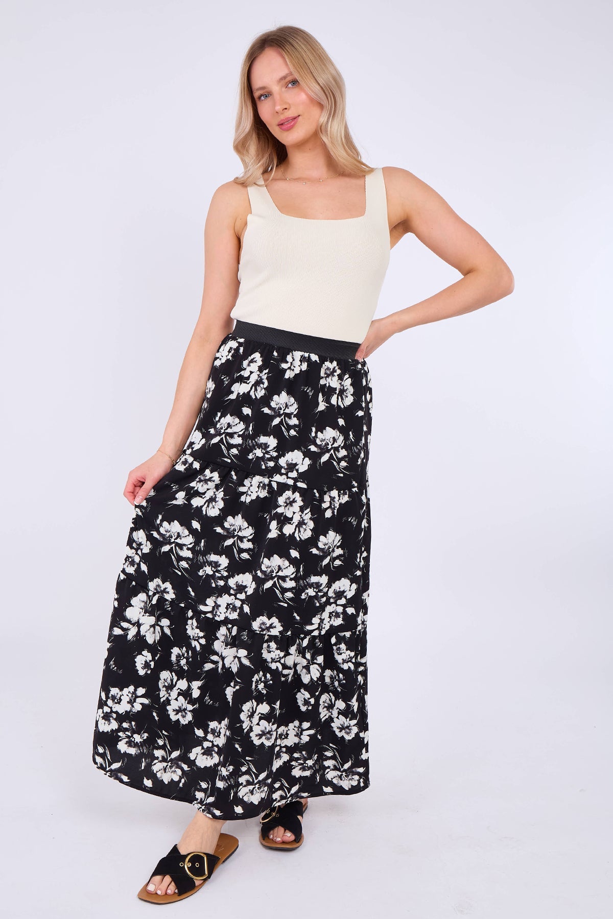 8Pcs Mono Floral Print Tiered Maxi Skirt