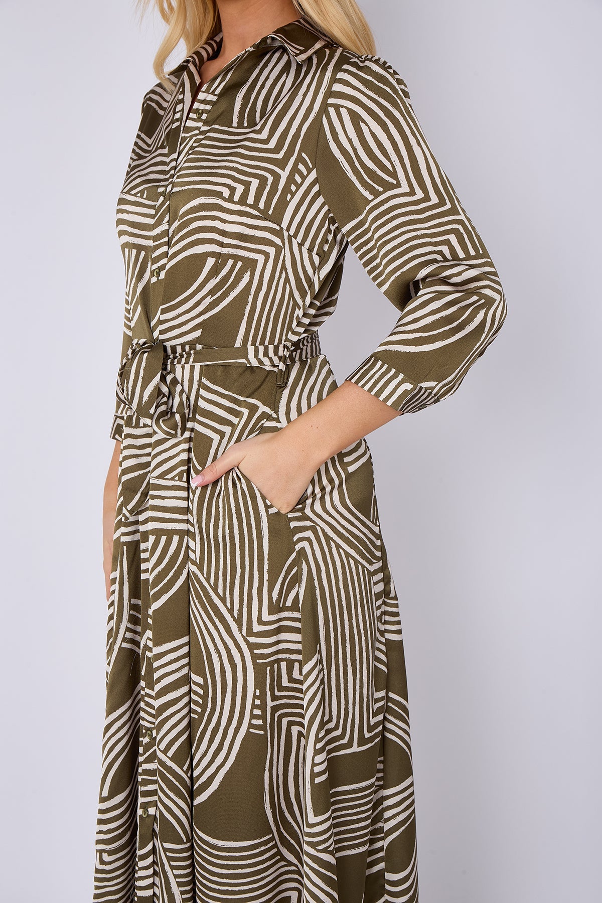 8Pcs Khaki Geometric Print Satin Maxi Shirt Dress
