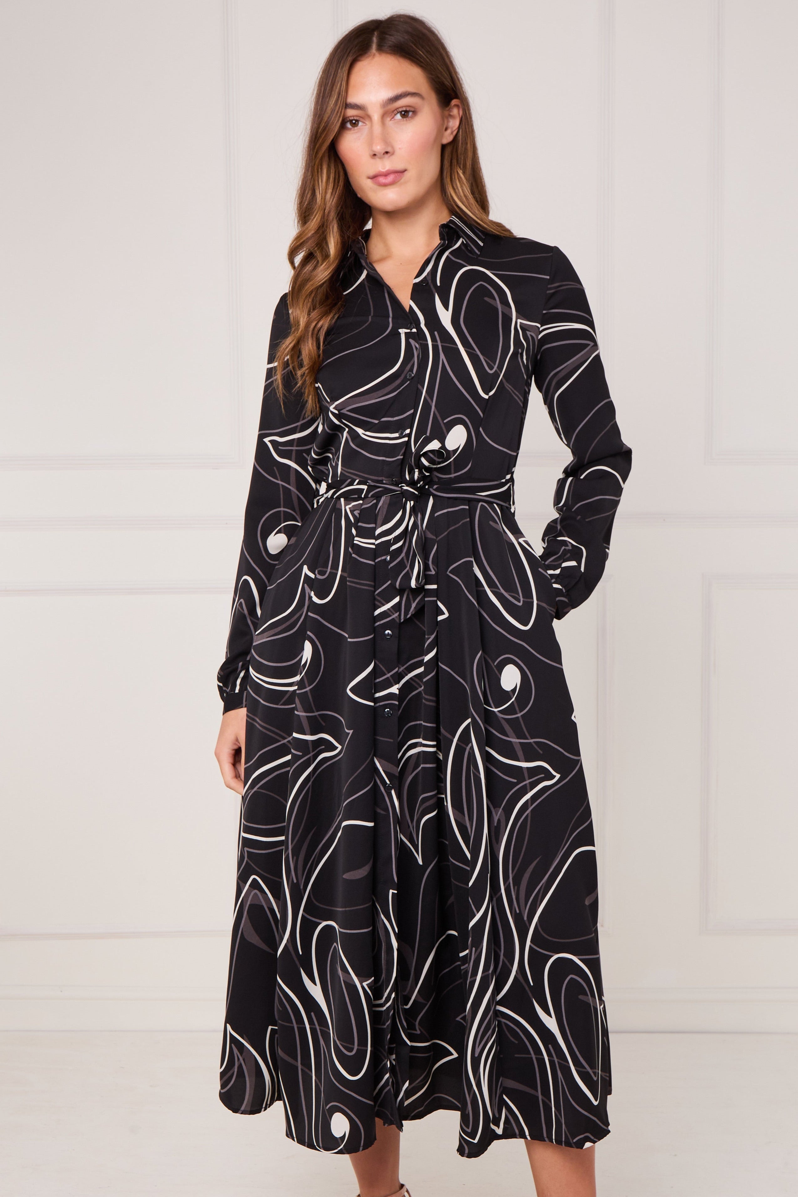 8Pcs Black and Ivory Contour Print Maxi Shirt Dress