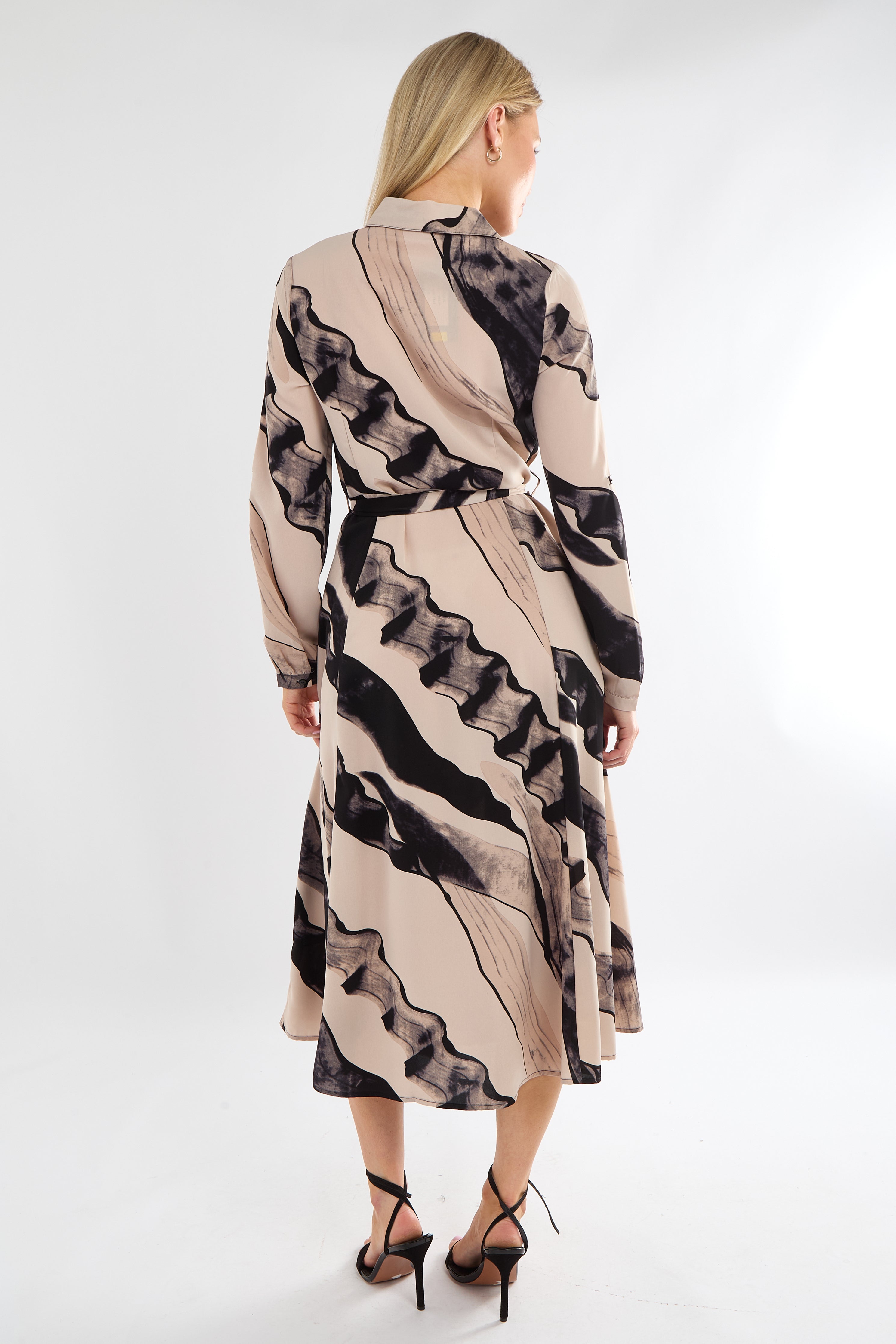 8Pcs Black and Beige Abstract Print Midaxi Shirt Dress
