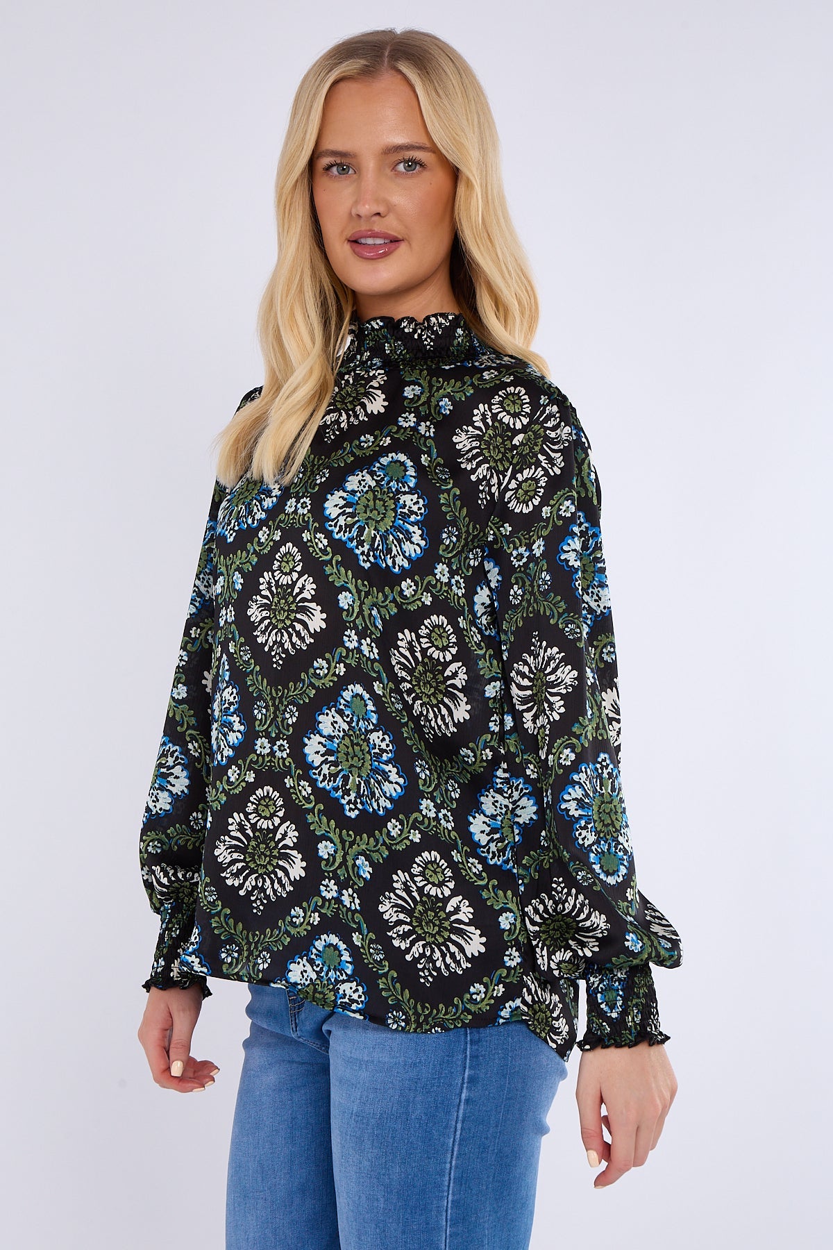 8Pcs Black Baroque Floral Print Shirred Waist Blouse