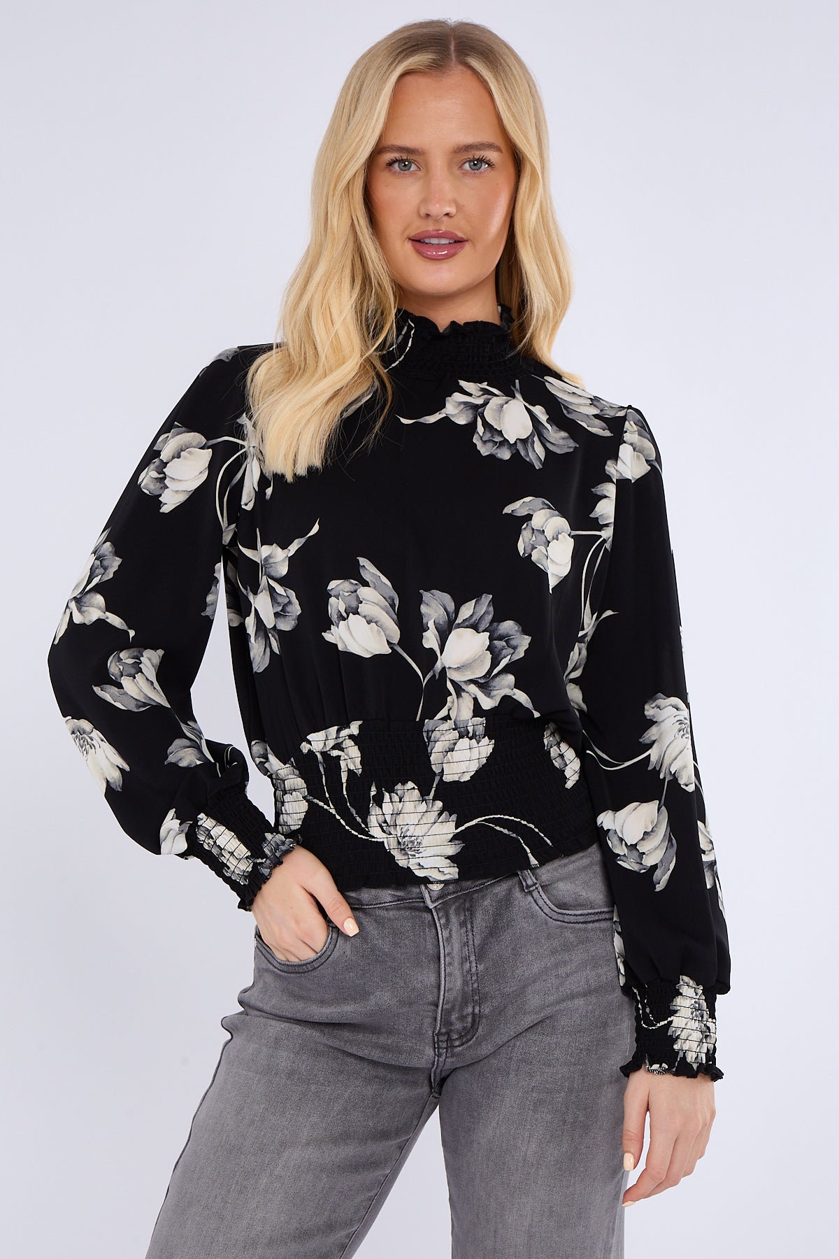 8Pcs Black Floral Print Shirred Waist Cropped Top