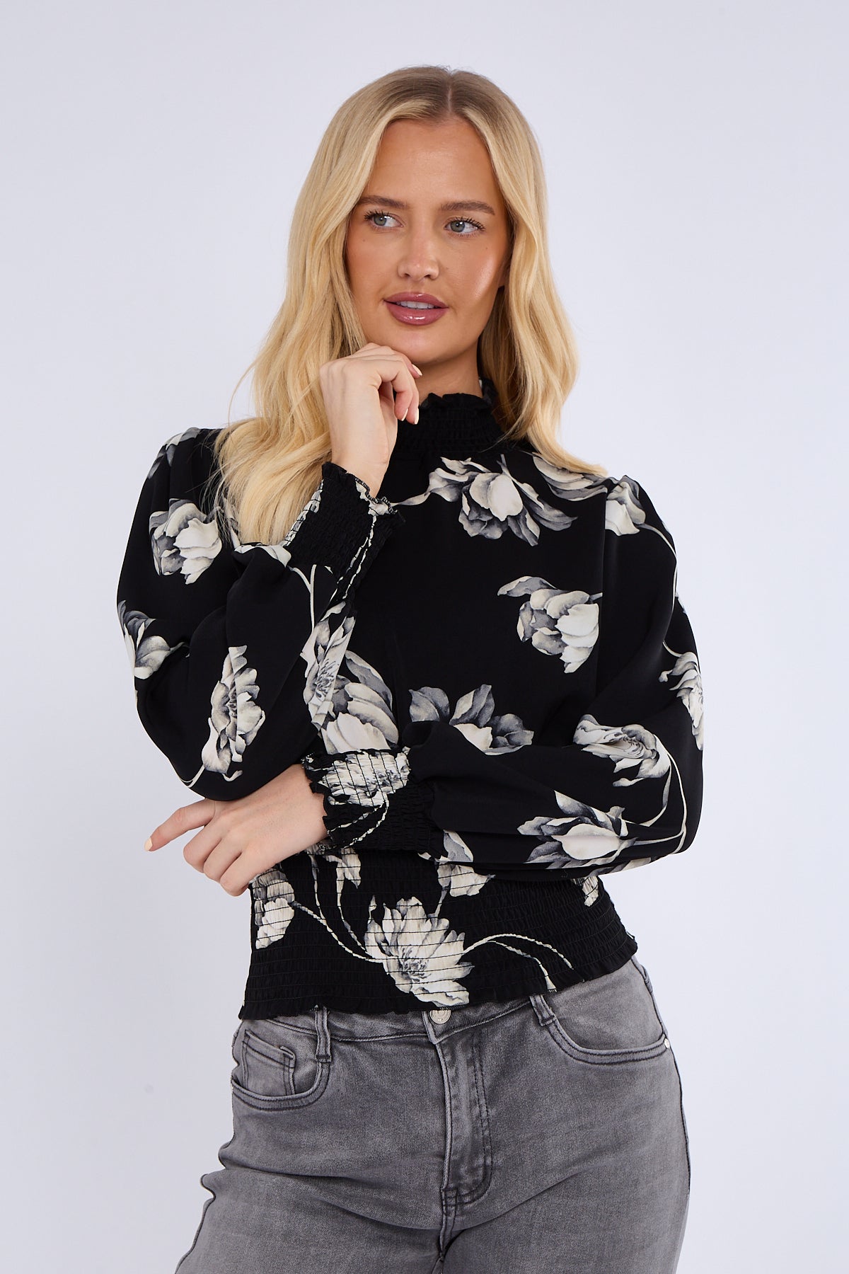 8Pcs Black Floral Print Shirred Waist Cropped Top