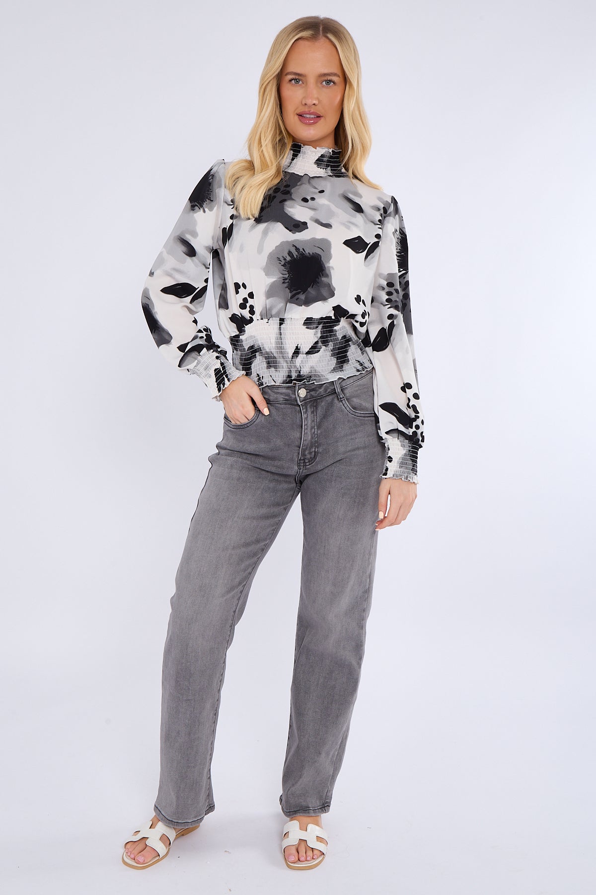 8Pcs Monochrome Floral Print Shirred Waist Cropped Top