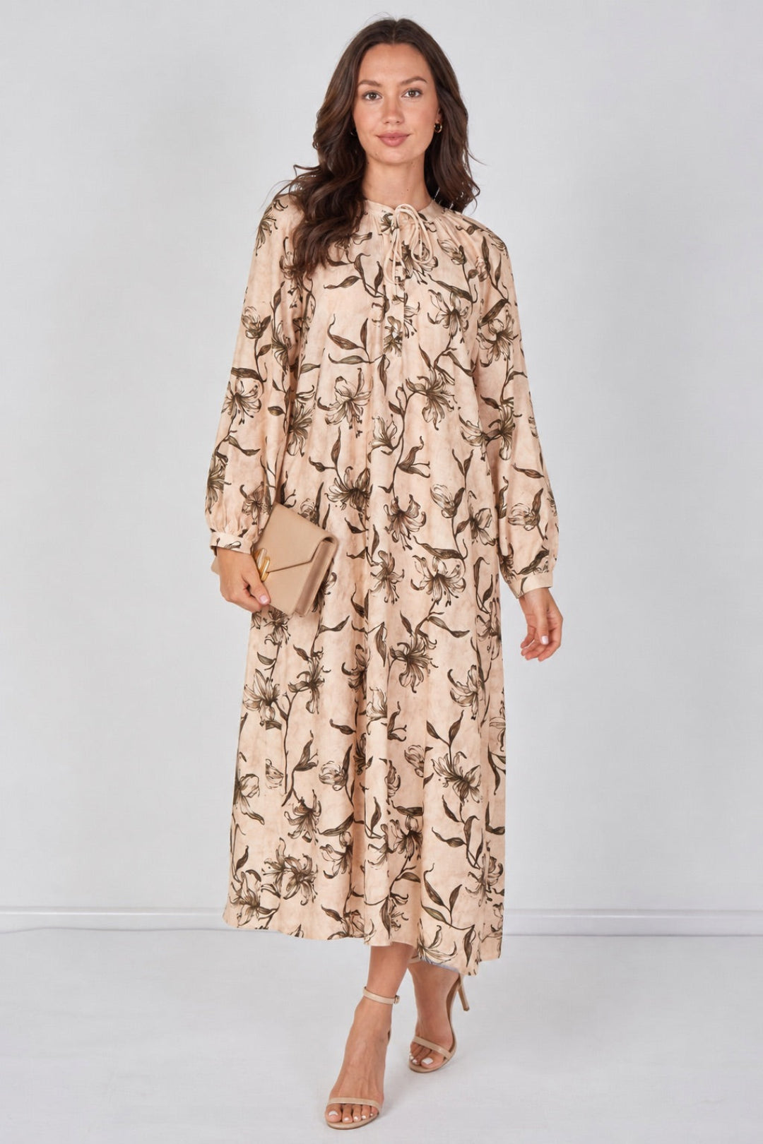8Pcs Beige Lily Print Maxi Dress