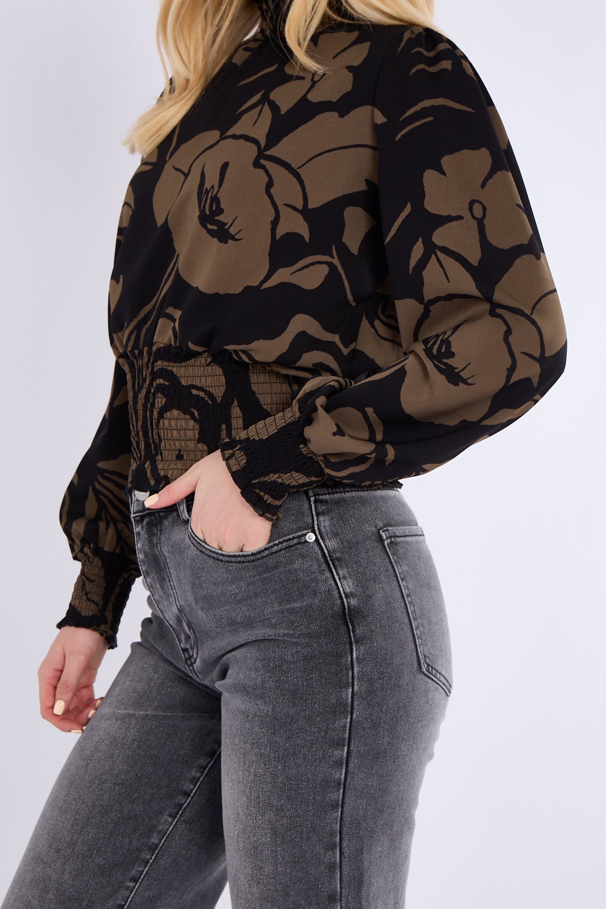 8Pcs Khaki Floral Print Shirred Waist Cropped Top