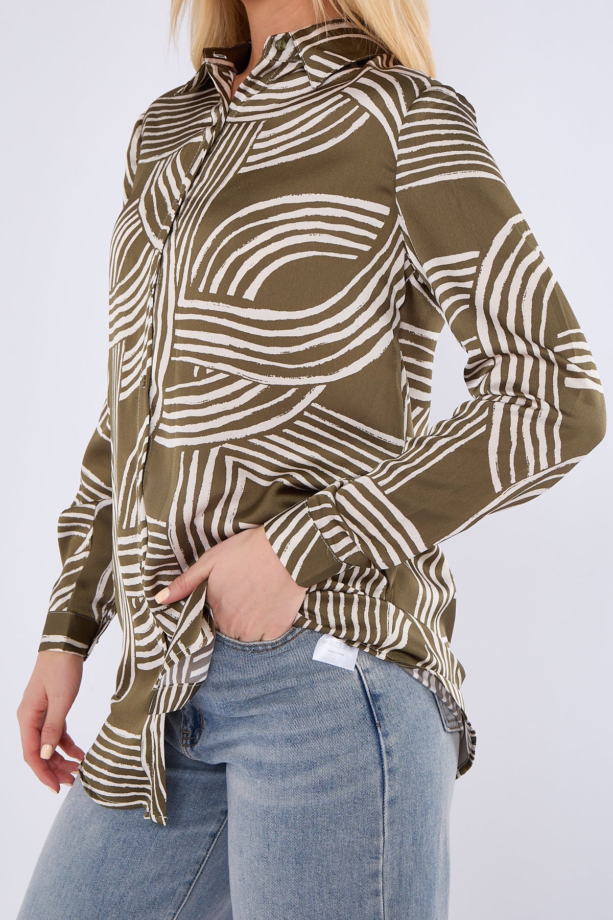 8Pcs Olive Geometric Print Bubble Satin Shirt