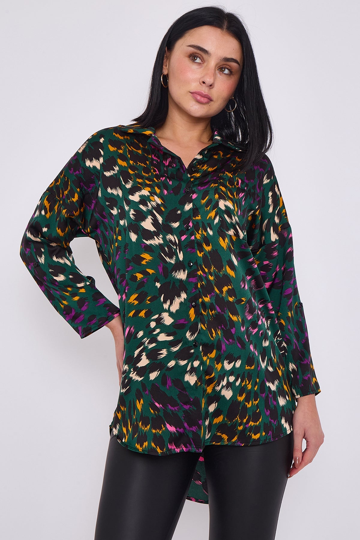 8Pcs Emerald Leopard Print Satin Oversized Shirt