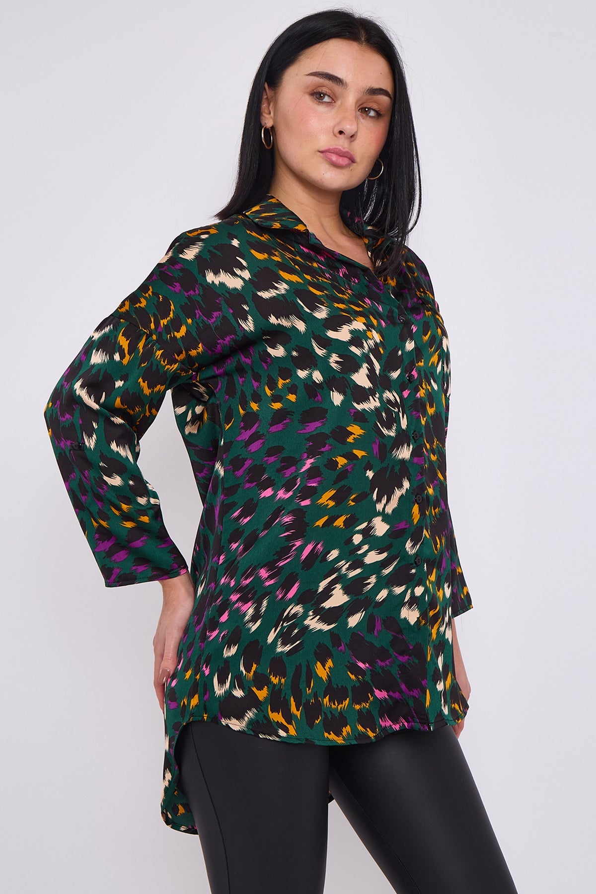 8Pcs Emerald Leopard Print Satin Oversized Shirt