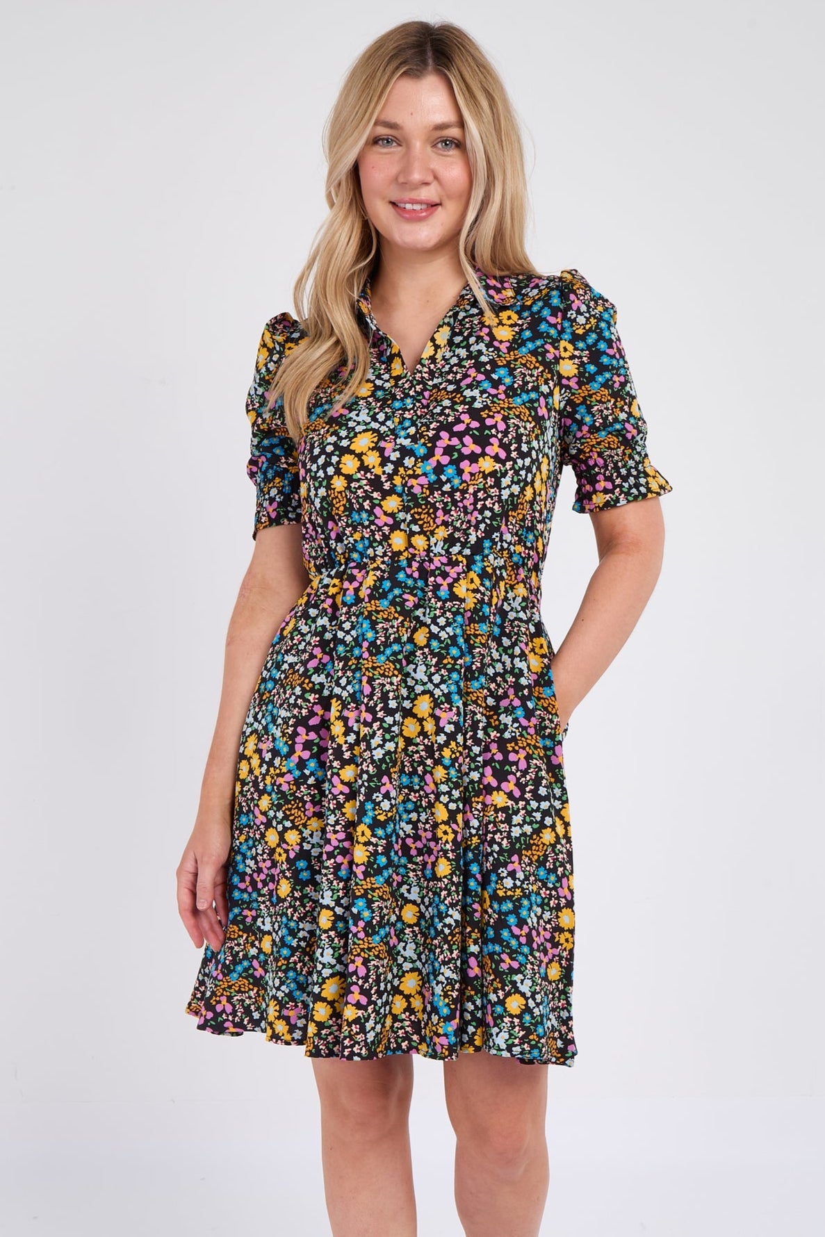 8Pcs Ditsy Floral Print Black Mini Dress