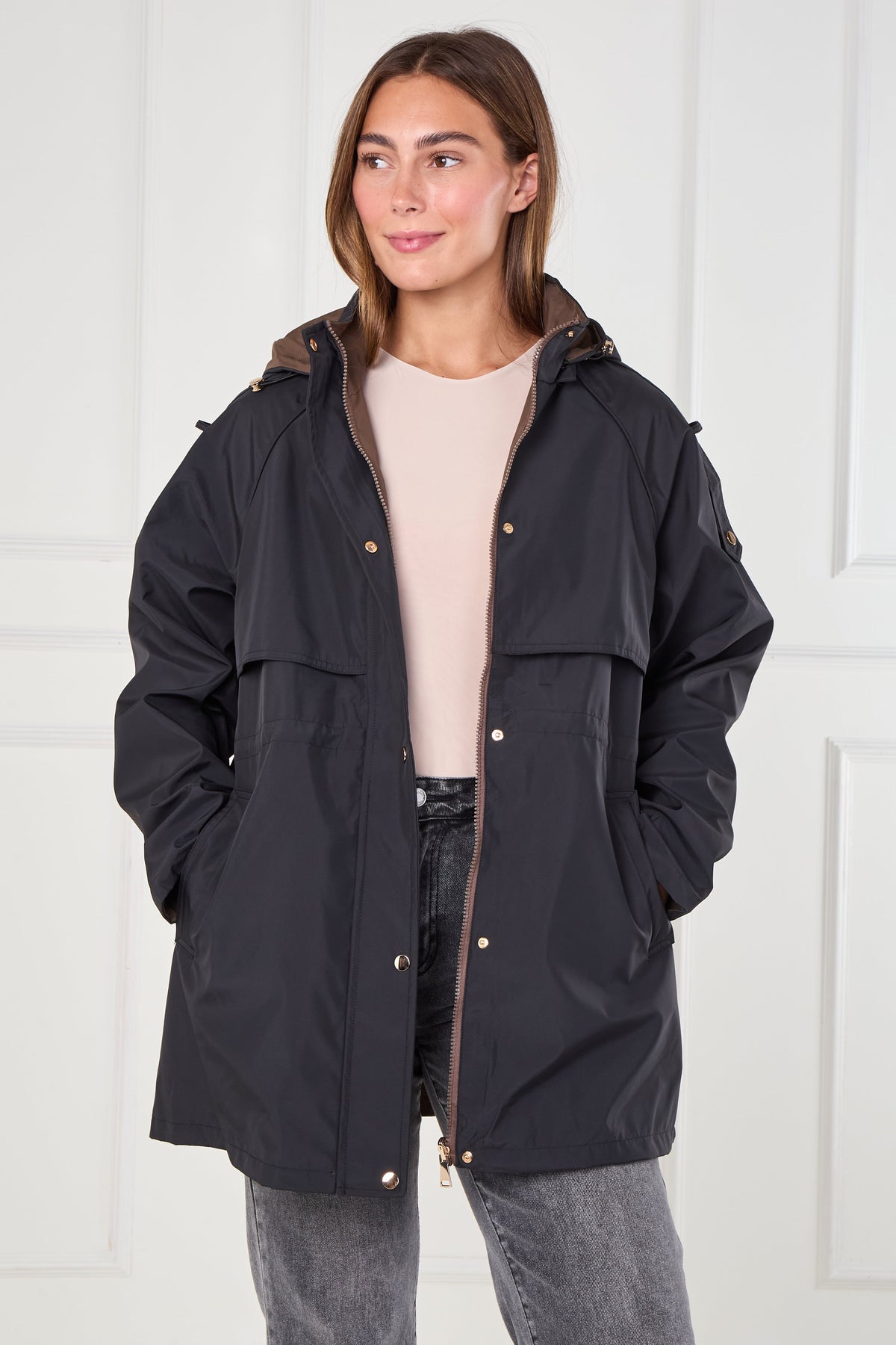 8Pcs Black and Chocolate Reversible Parka