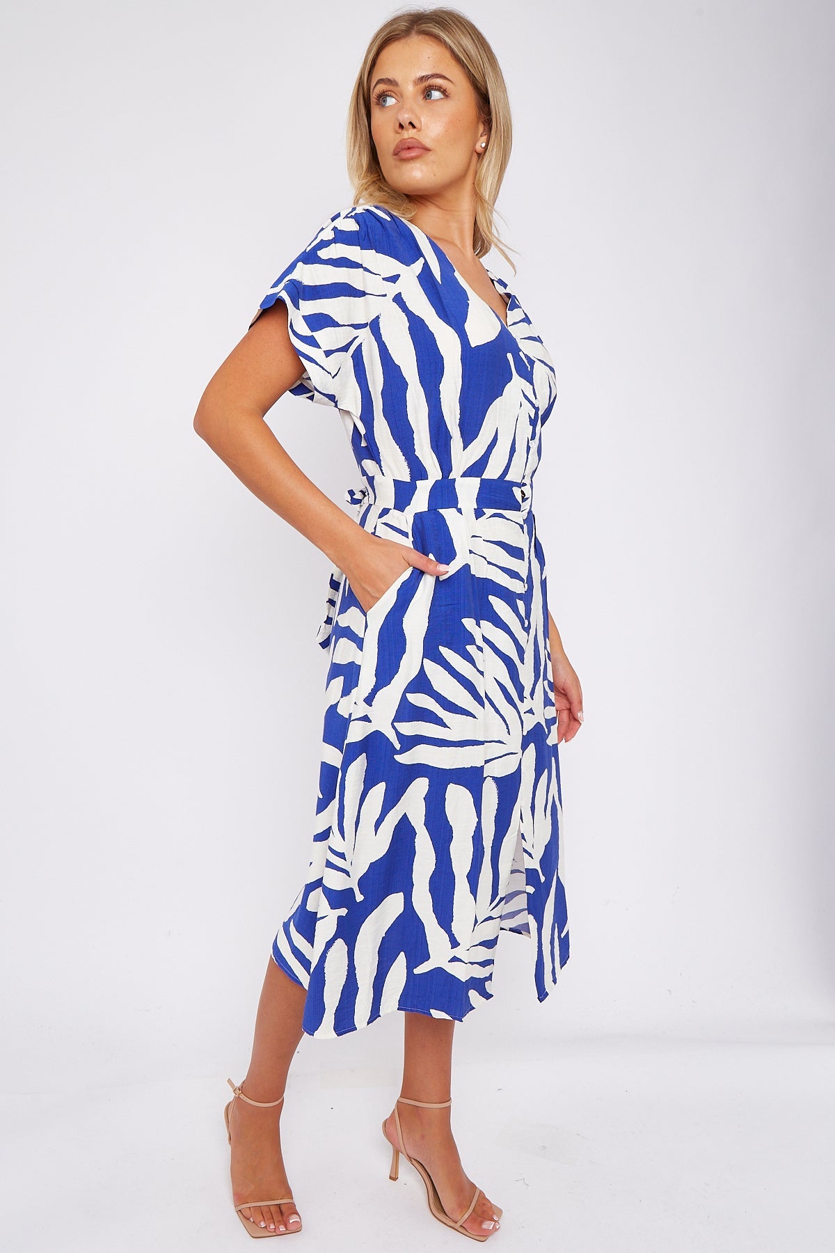 8Pcs Blue Leaf Print Short Sleeve V Neck Midi Dress