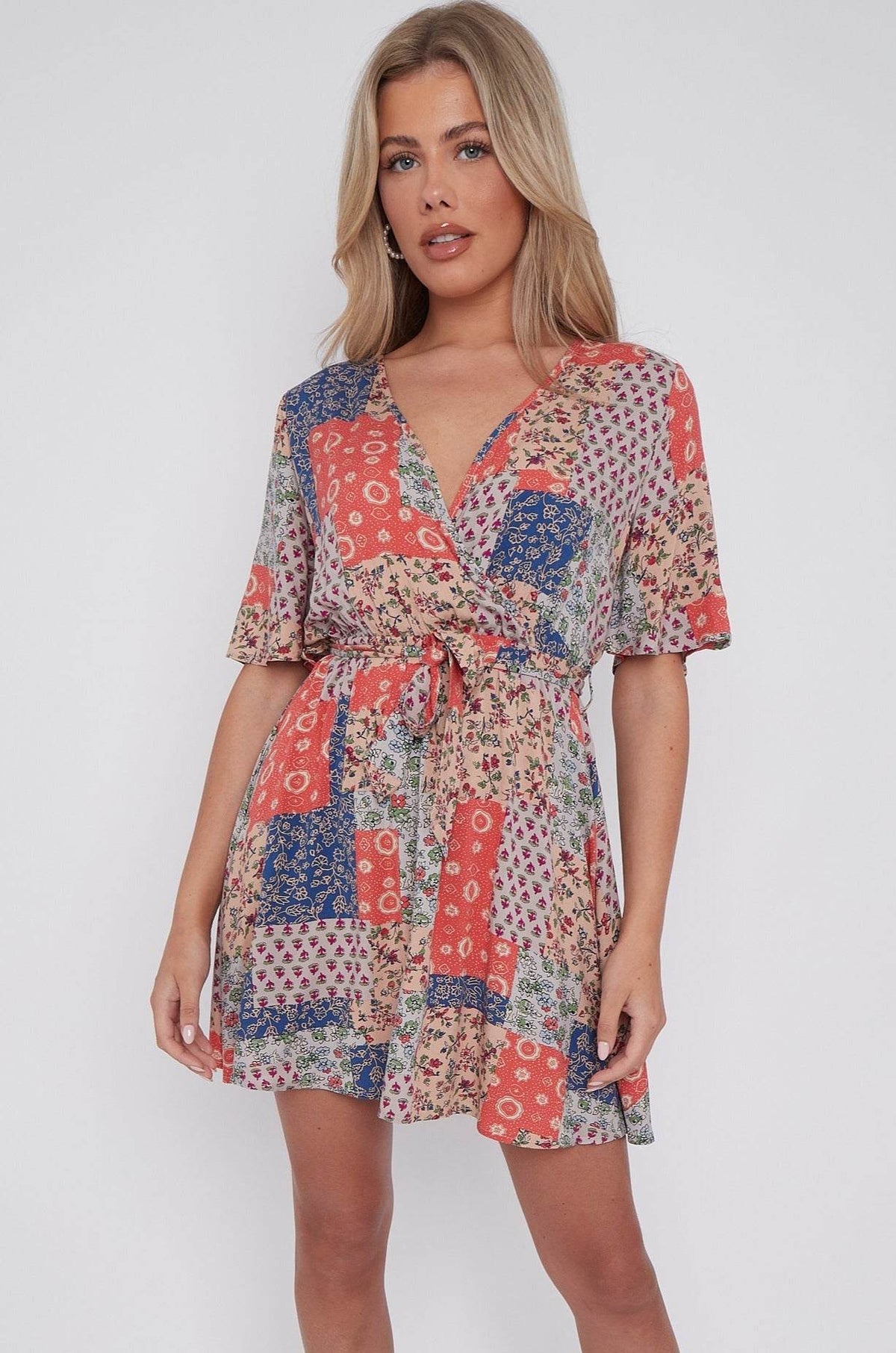 8Pcs Multi Floral Patch Print Wrapped Mini Dress