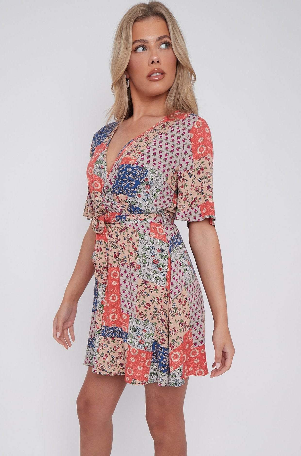 8Pcs Multi Floral Patch Print Wrapped Mini Dress