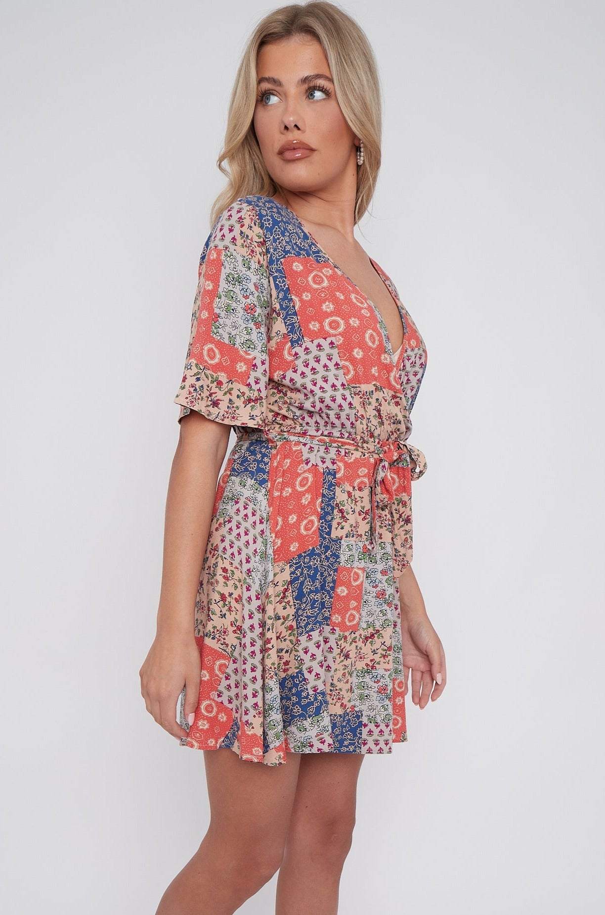 8Pcs Multi Floral Patch Print Wrapped Mini Dress
