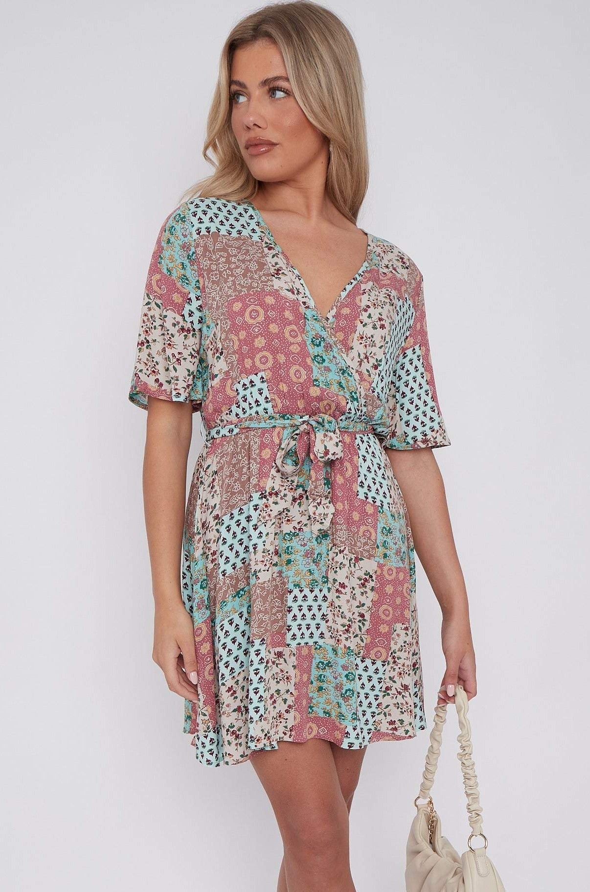 8Pcs Multi Floral Patch Print Wrapped Mini Dress