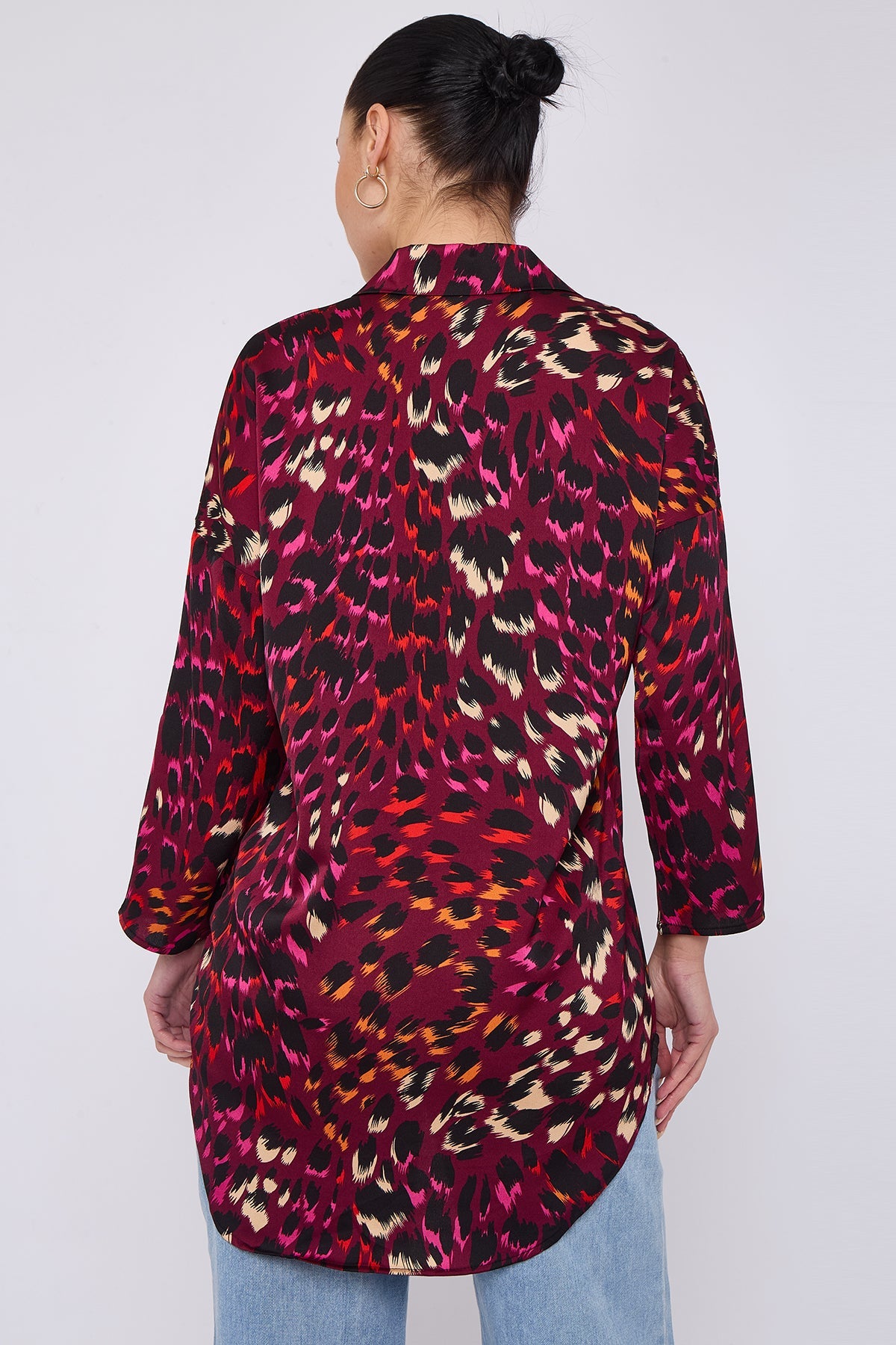 8pcs Wine Leopard Print Satin Oversized Shirt
