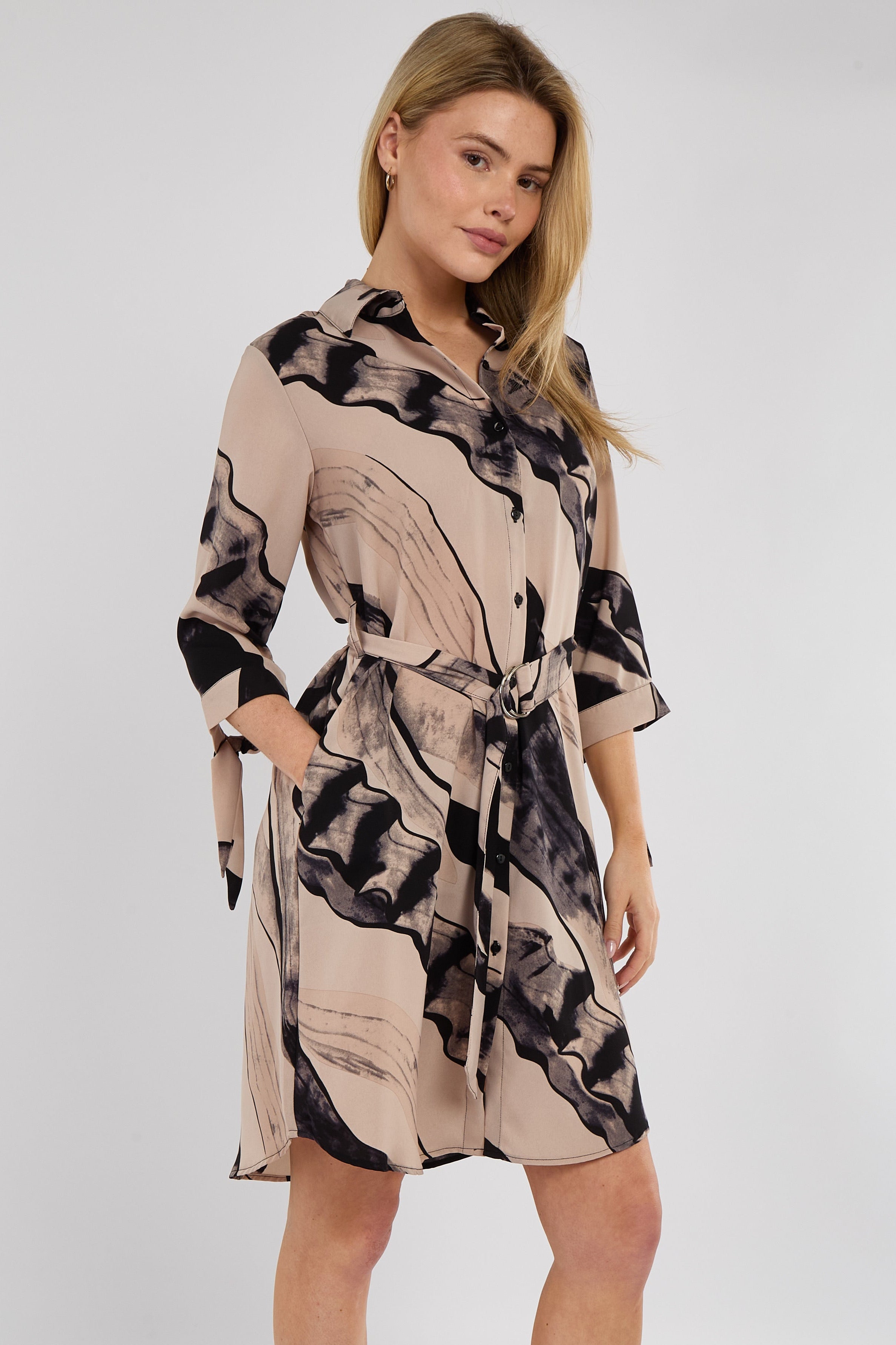8Pcs Beige Abstract Print Half Sleeve Mini Shirt Dress