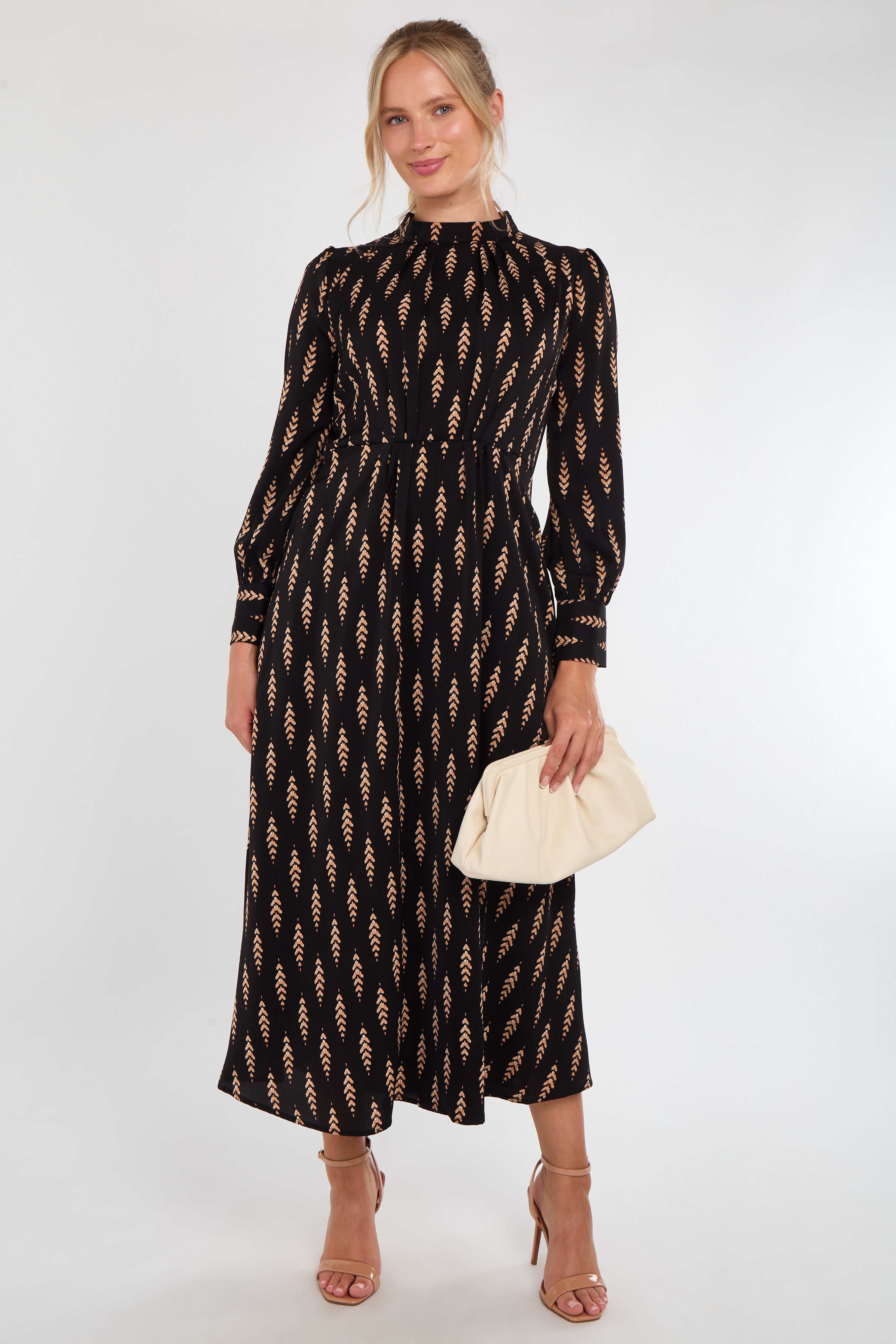6Pcs Tan Chevron Print Pleated Skirt Maxi Dress