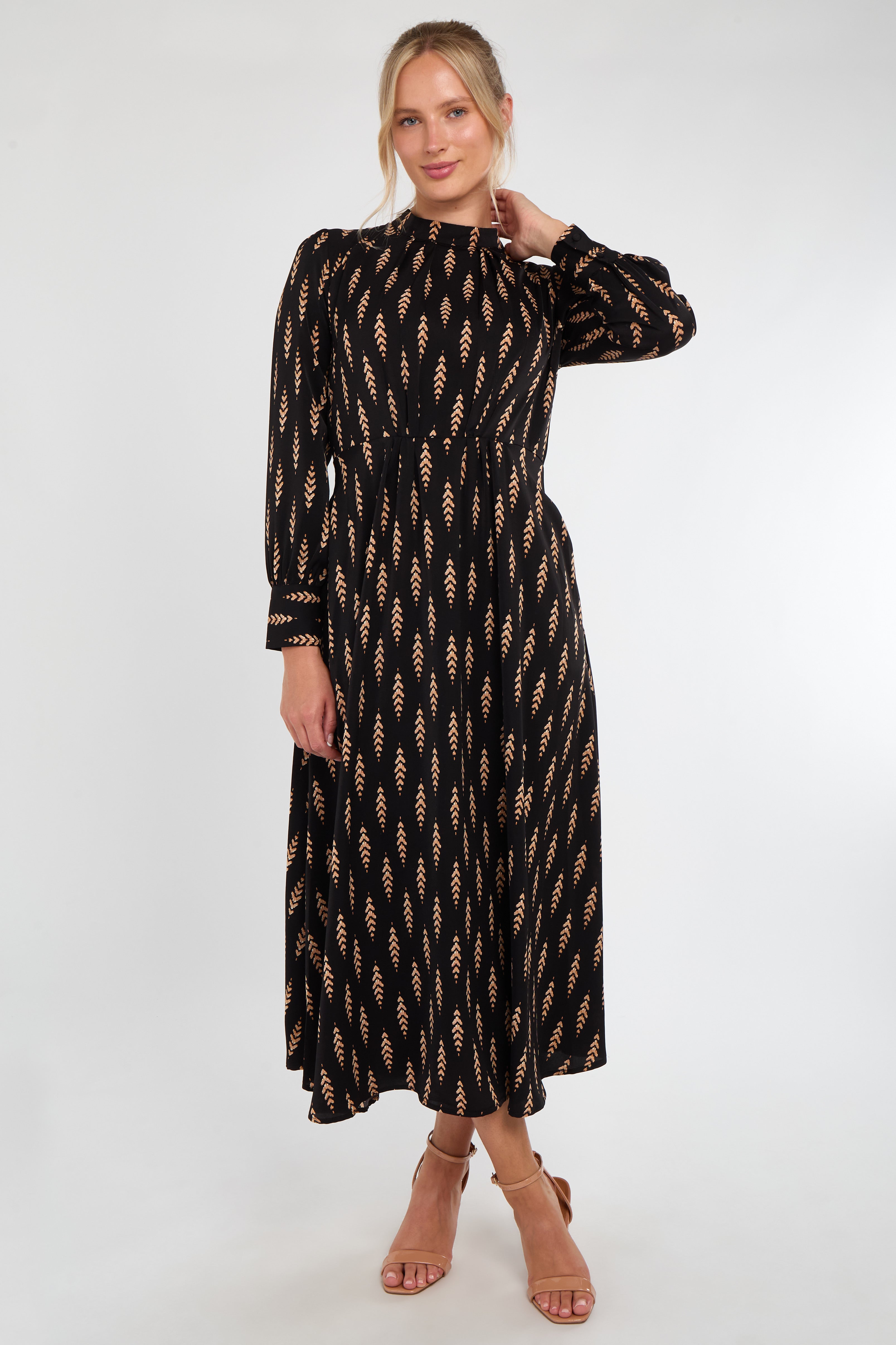 6Pcs Tan Chevron Print Pleated Skirt Maxi Dress