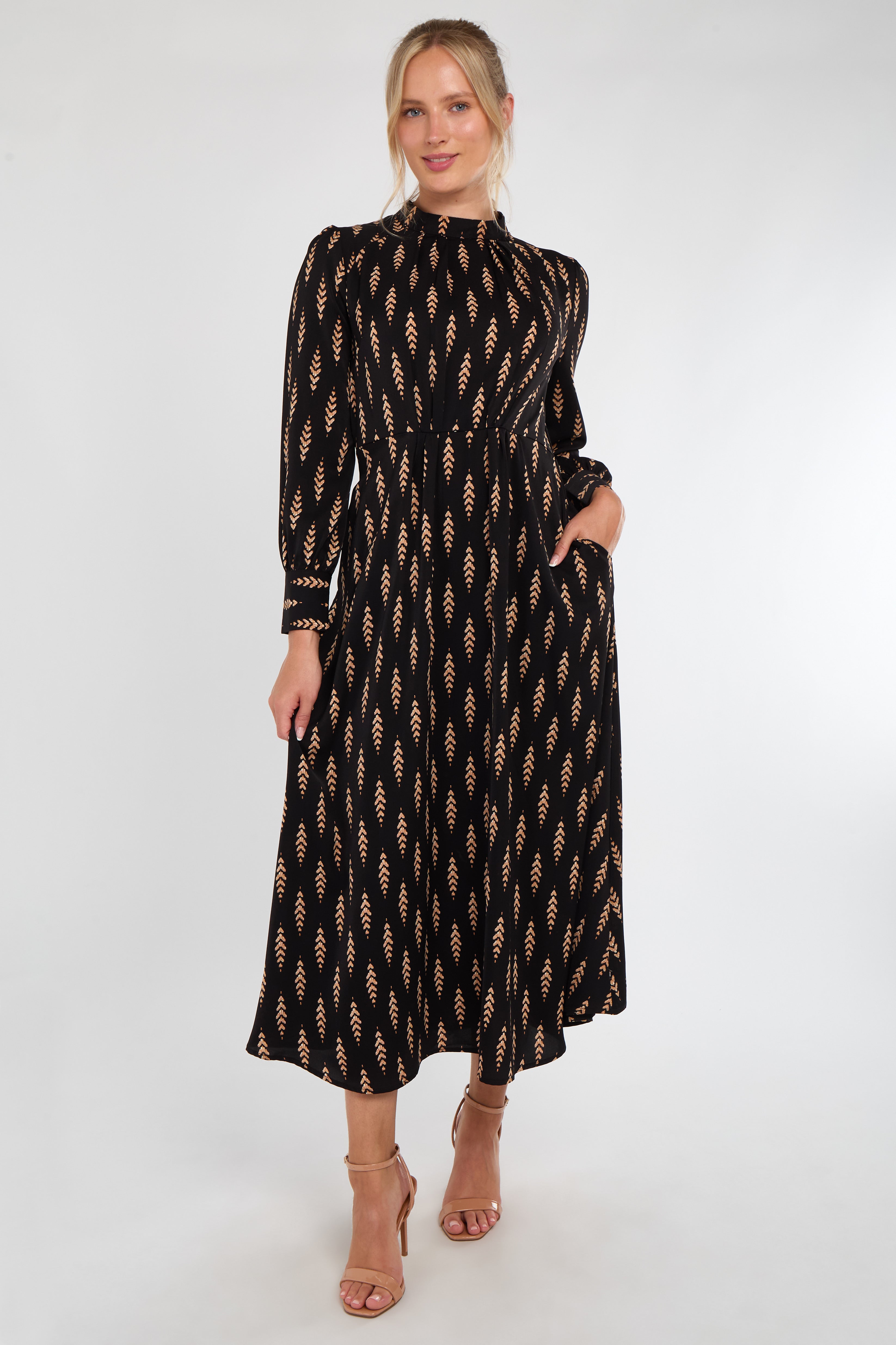 6Pcs Tan Chevron Print Pleated Skirt Maxi Dress