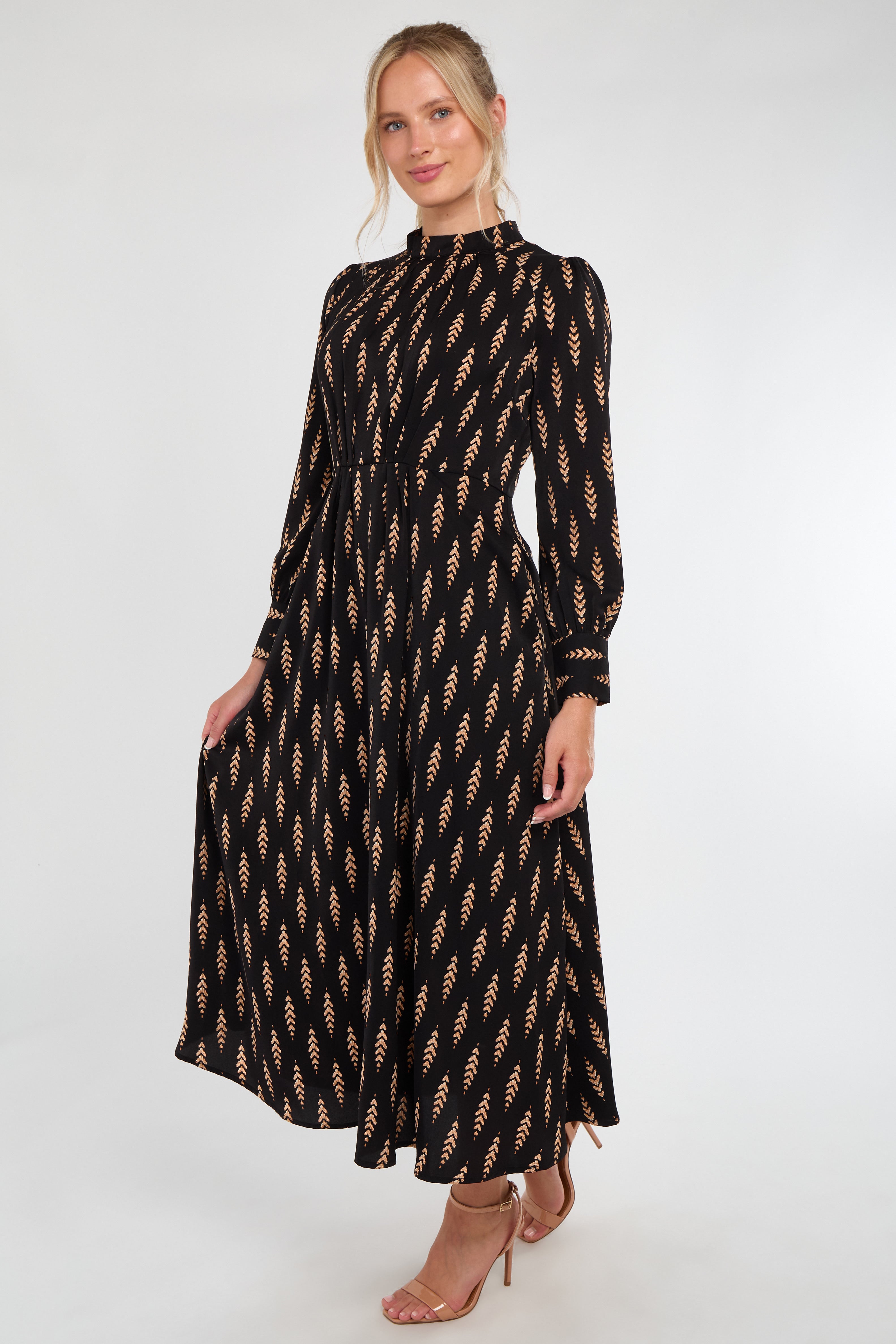 6Pcs Tan Chevron Print Pleated Skirt Maxi Dress