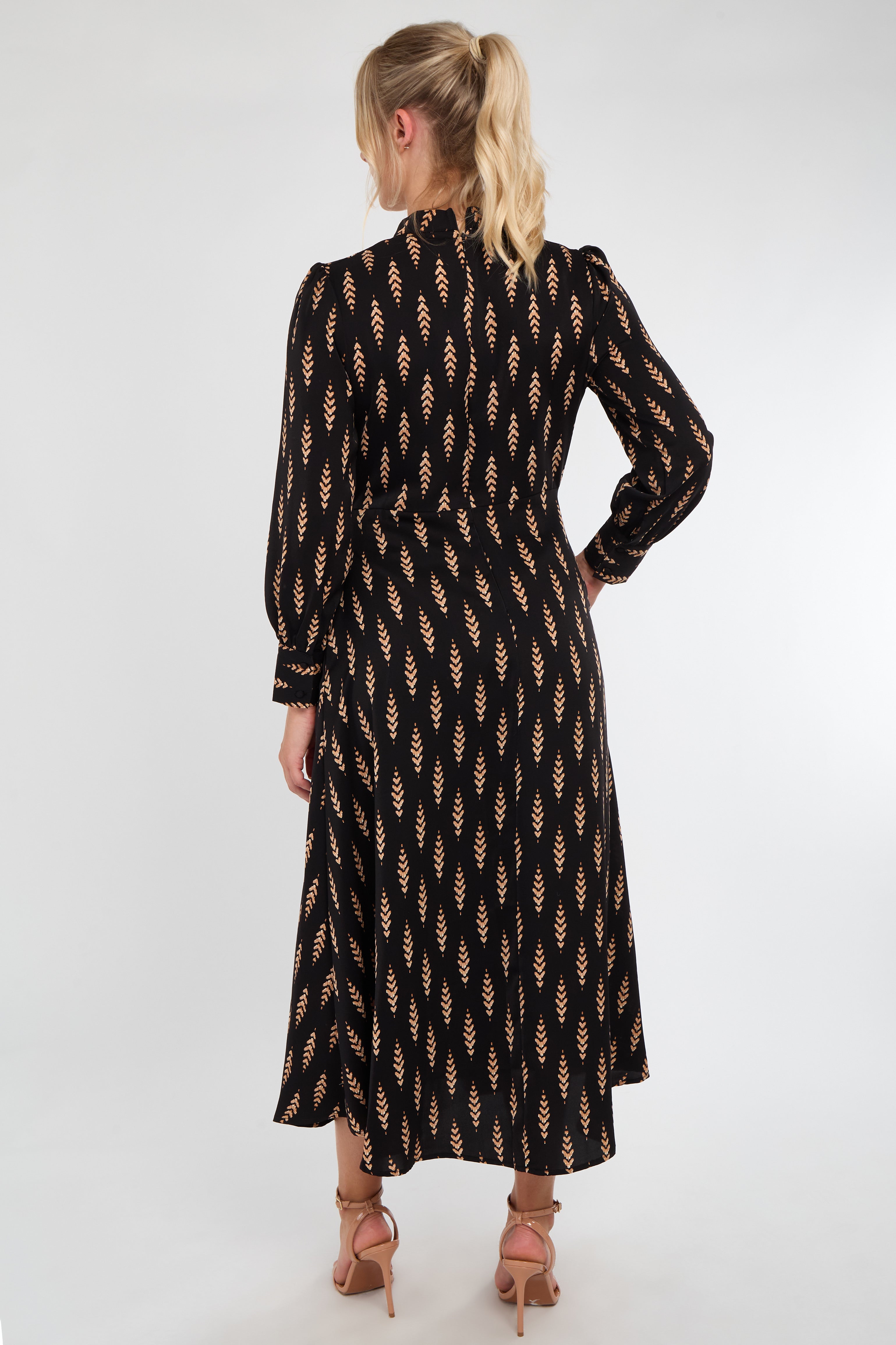 6Pcs Tan Chevron Print Pleated Skirt Maxi Dress