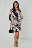 8Pcs Beige Abstract Brushstroke Print Mini Shirt Dress