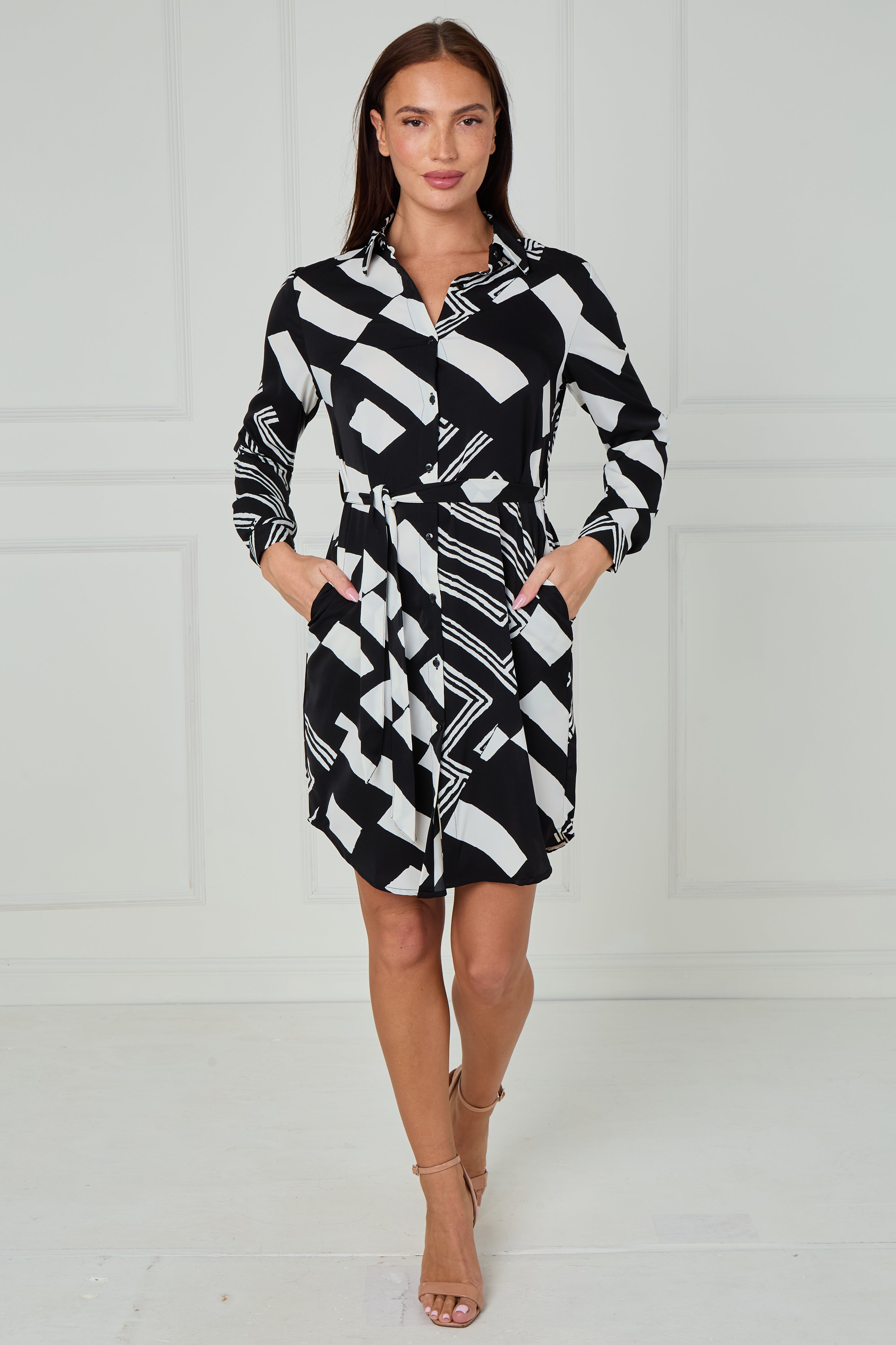 8Pcs Black and White Abstract Patchwork Print Mini Shirt Dress