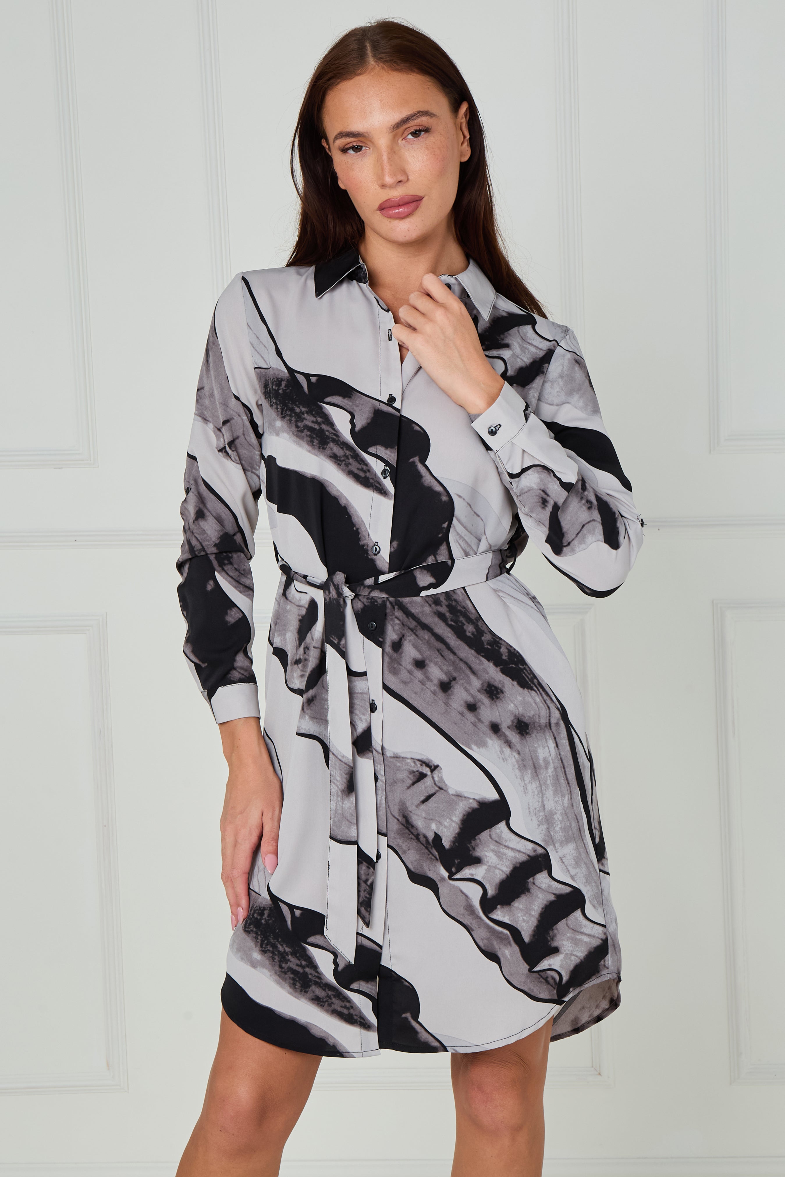 8Pcs Grey Abstract Brushstroke Print Mini Shirt Dress