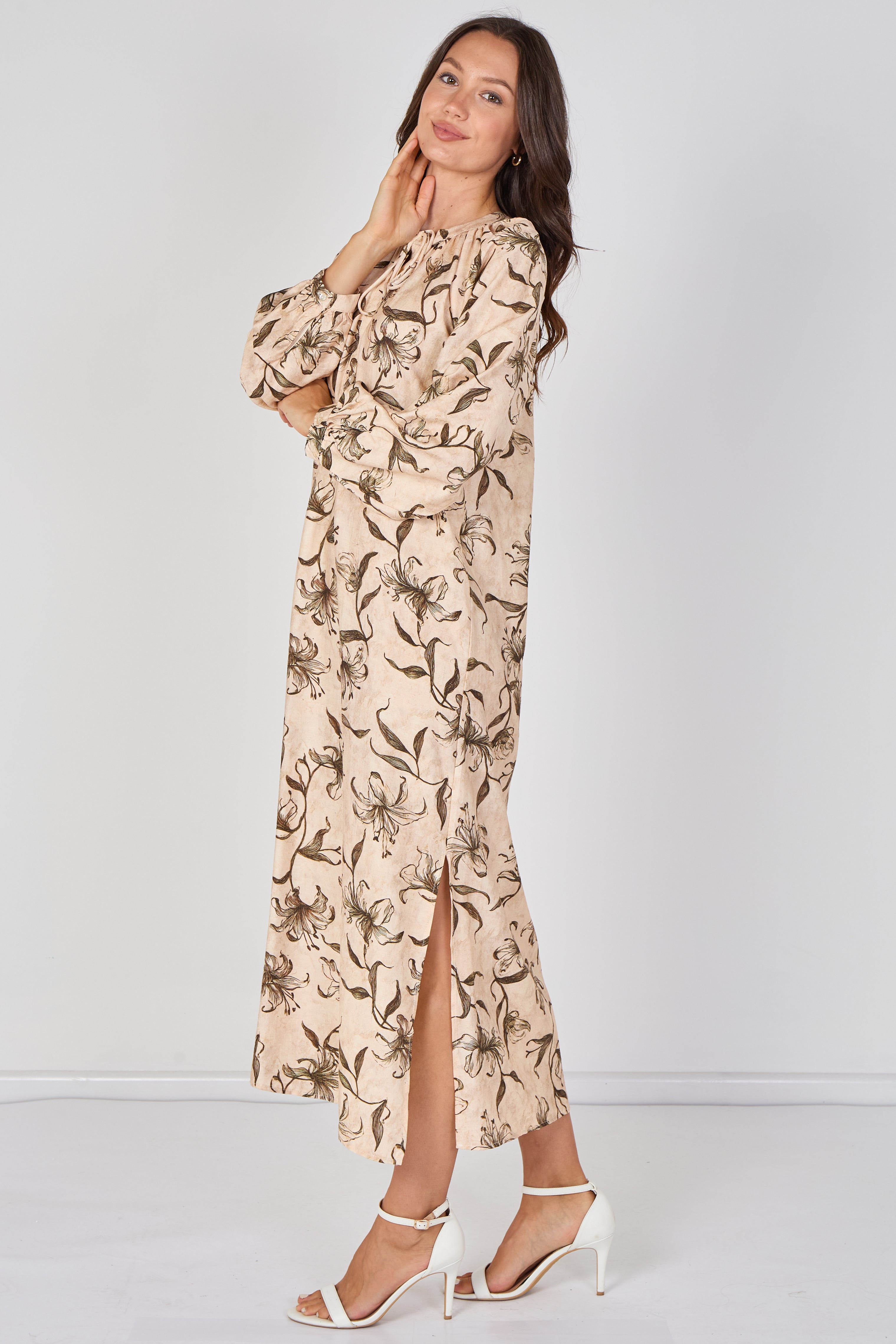 8Pcs Beige Lily Print Maxi Dress