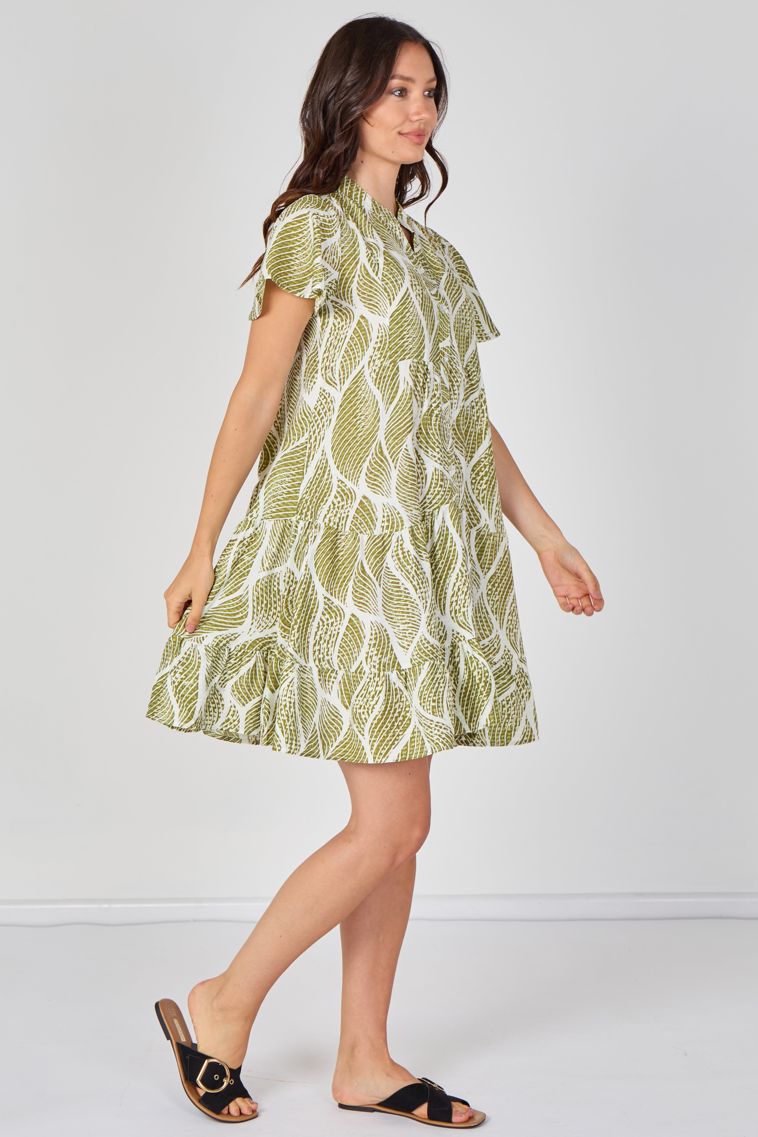 8Pcs Sage Leaf Pattern Print Tiered Mini Dress