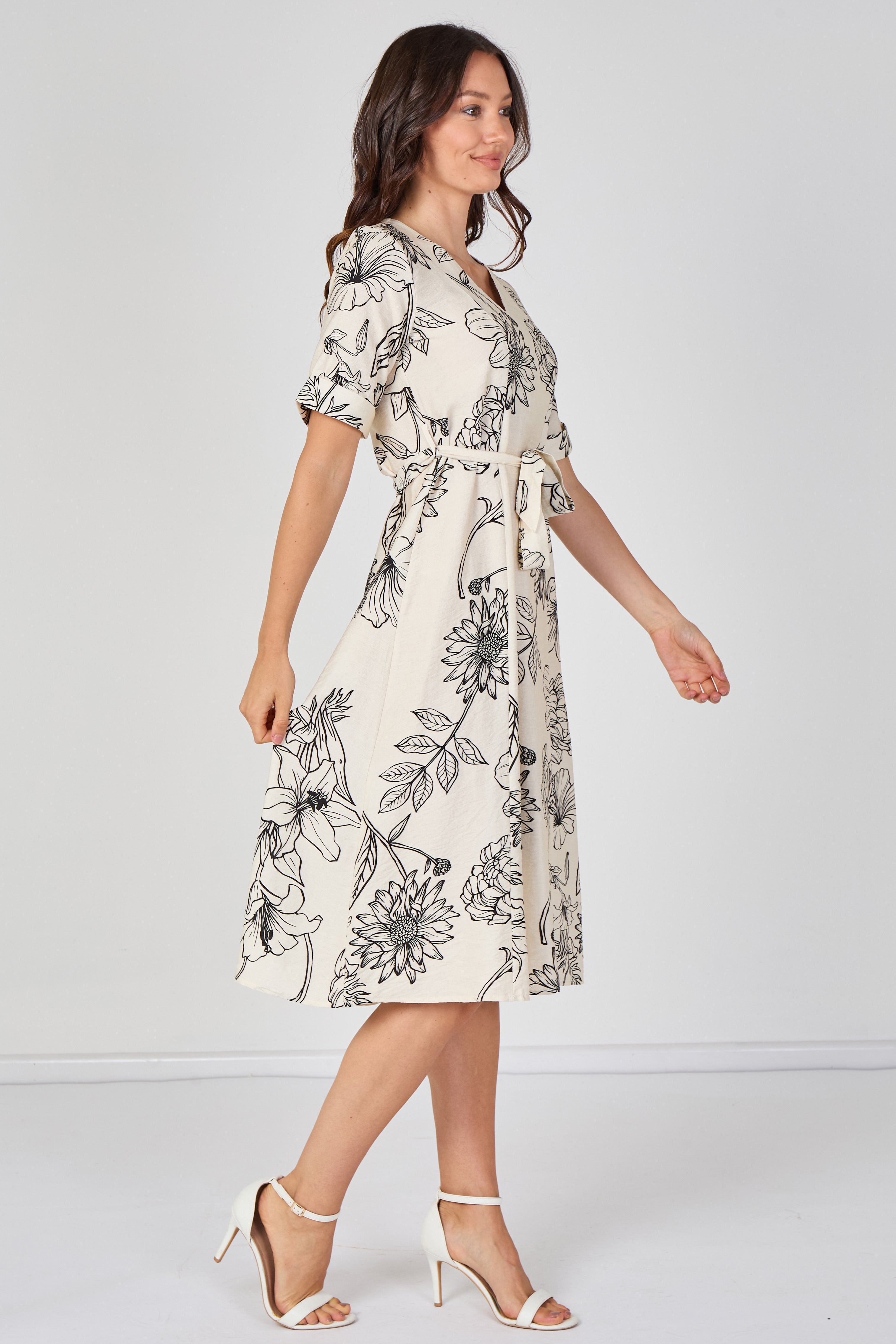 9Pcs Ivory Floral Print Short Sleeve Midi Dress