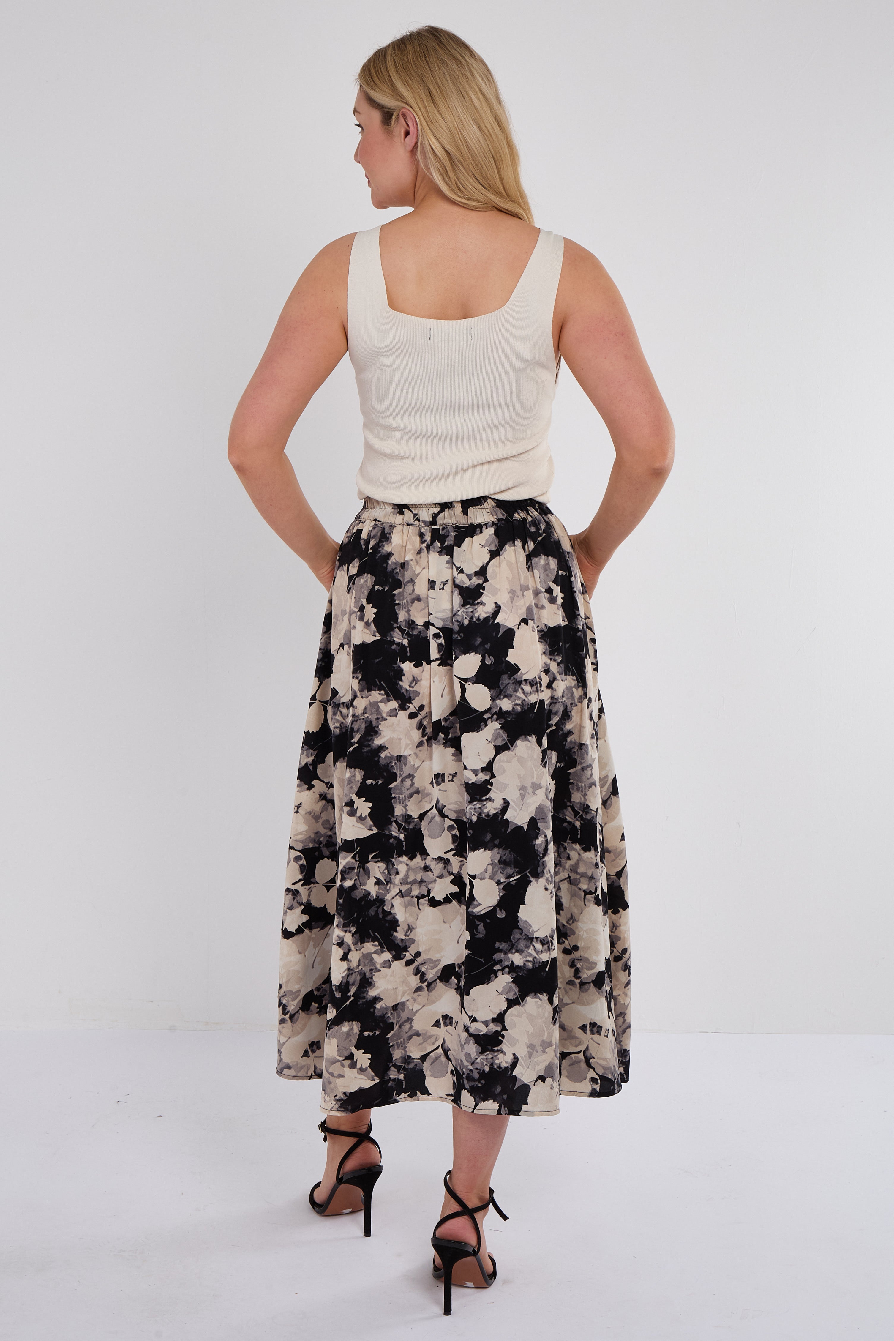7Pcs Black Floral Print Pleated Midi Skirt